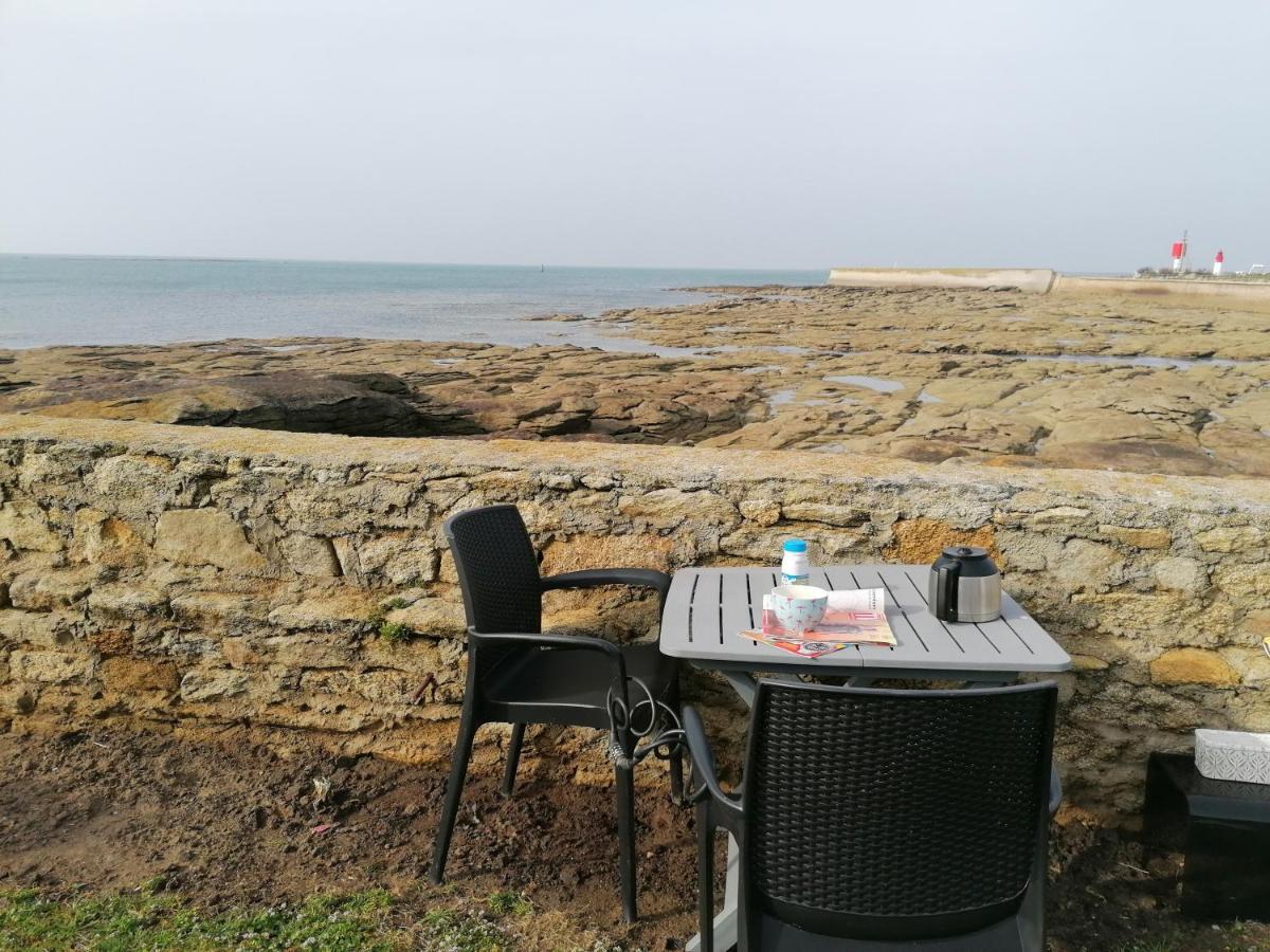 La Rose Des Mers Tréffiagat 外观 照片